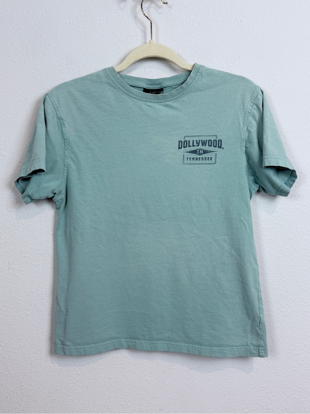 Dollywood Seafoam Short Sleeve Crewneck Tee M